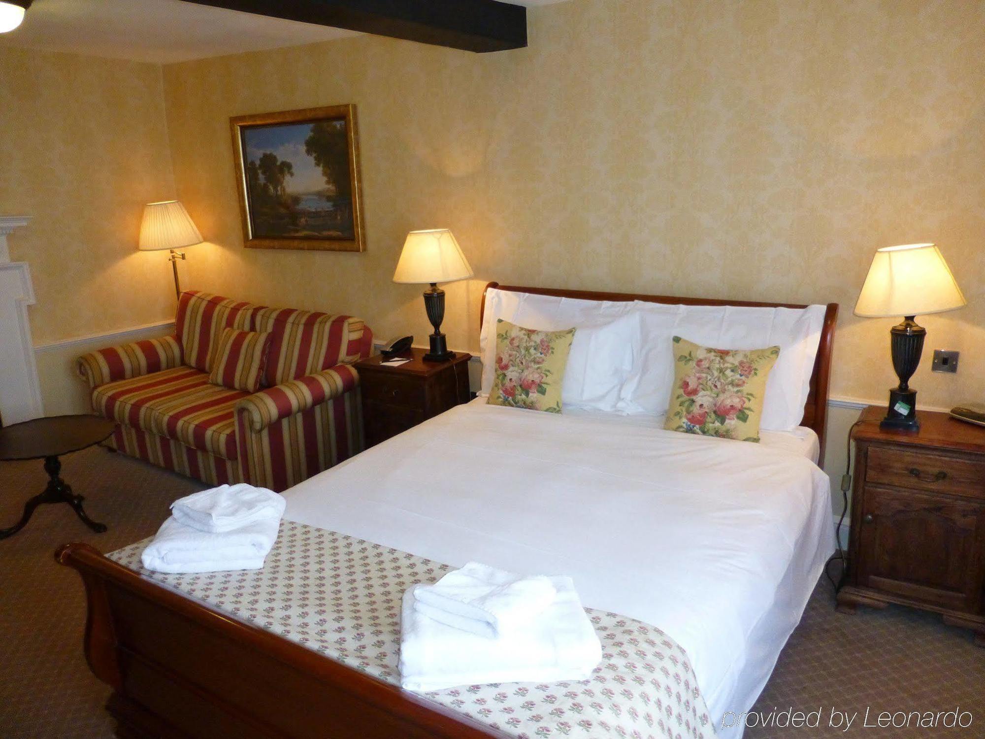 The Bear Hotel Devizes Eksteriør bilde