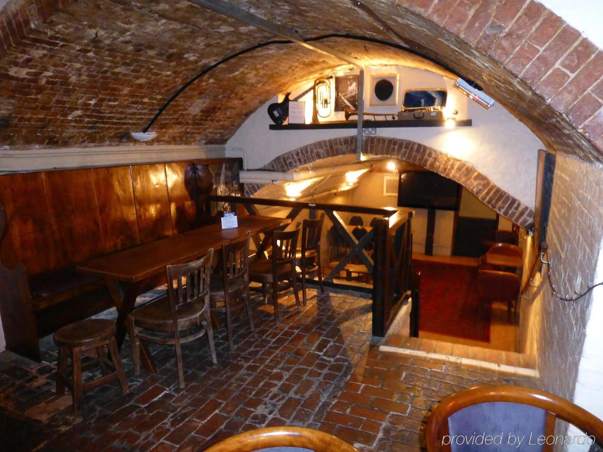 The Bear Hotel Devizes Eksteriør bilde